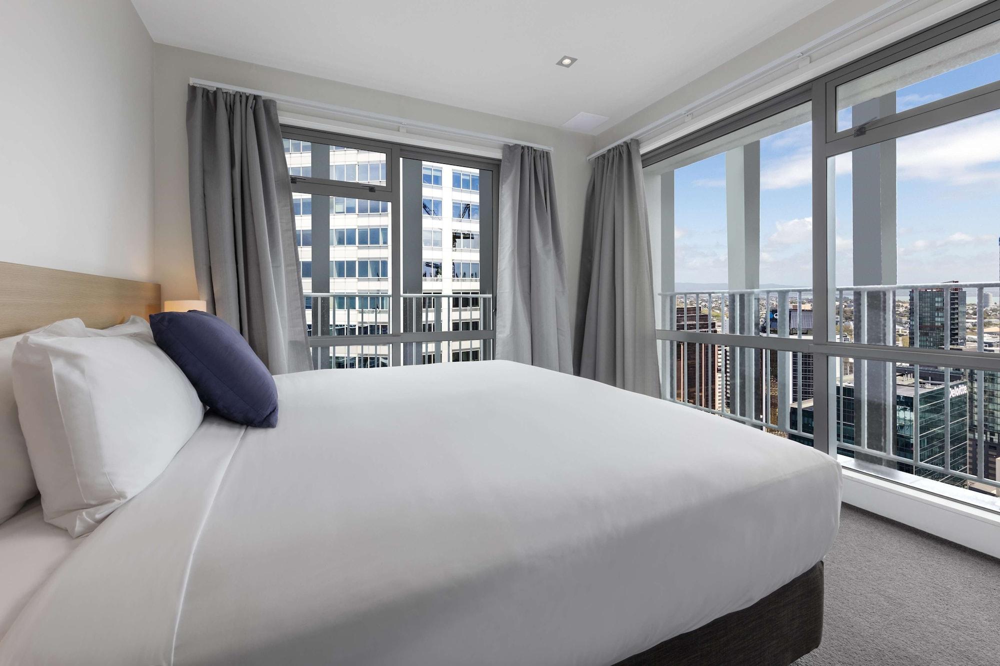 Auckland Harbour Suites Esterno foto