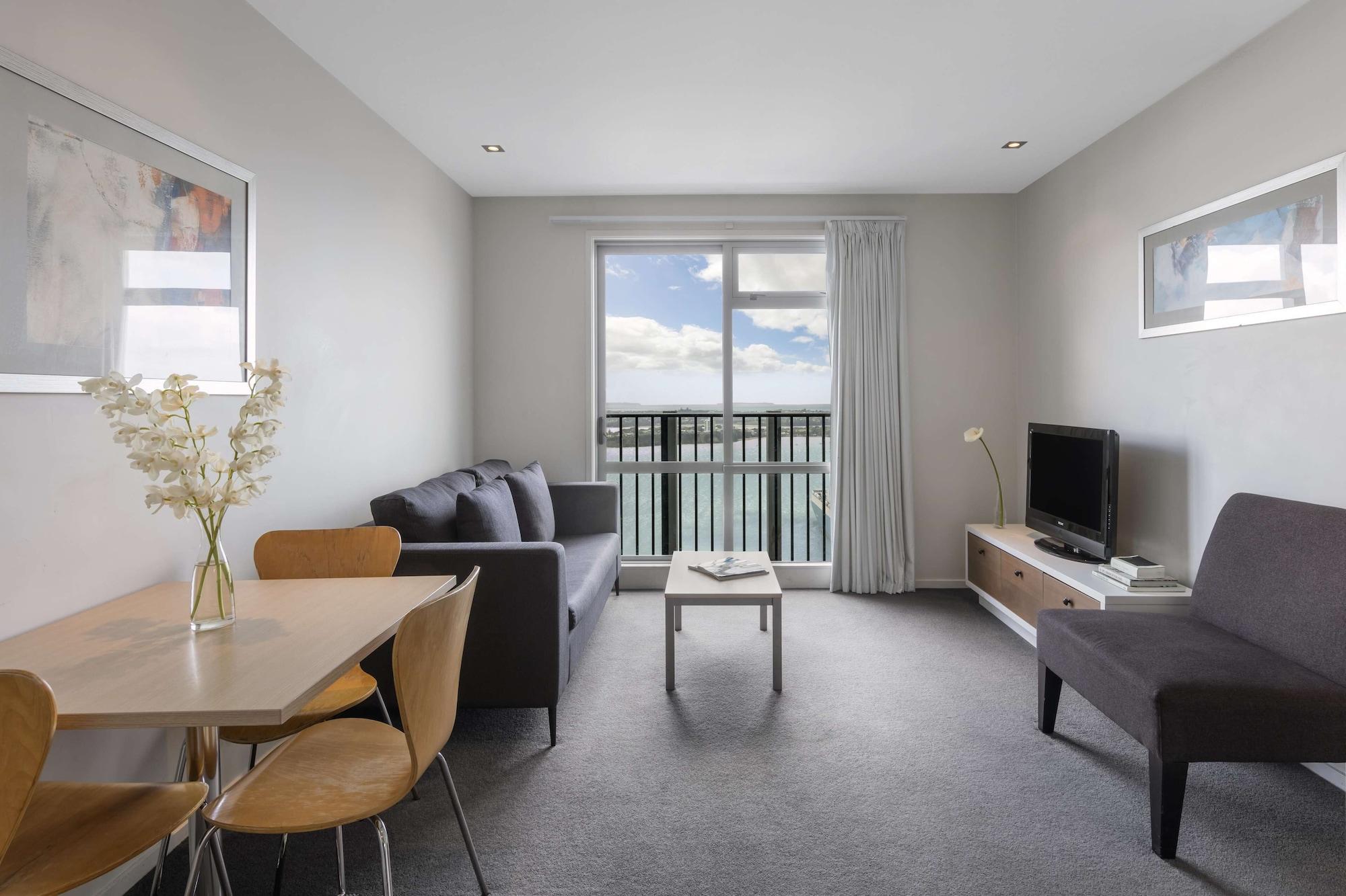 Auckland Harbour Suites Esterno foto